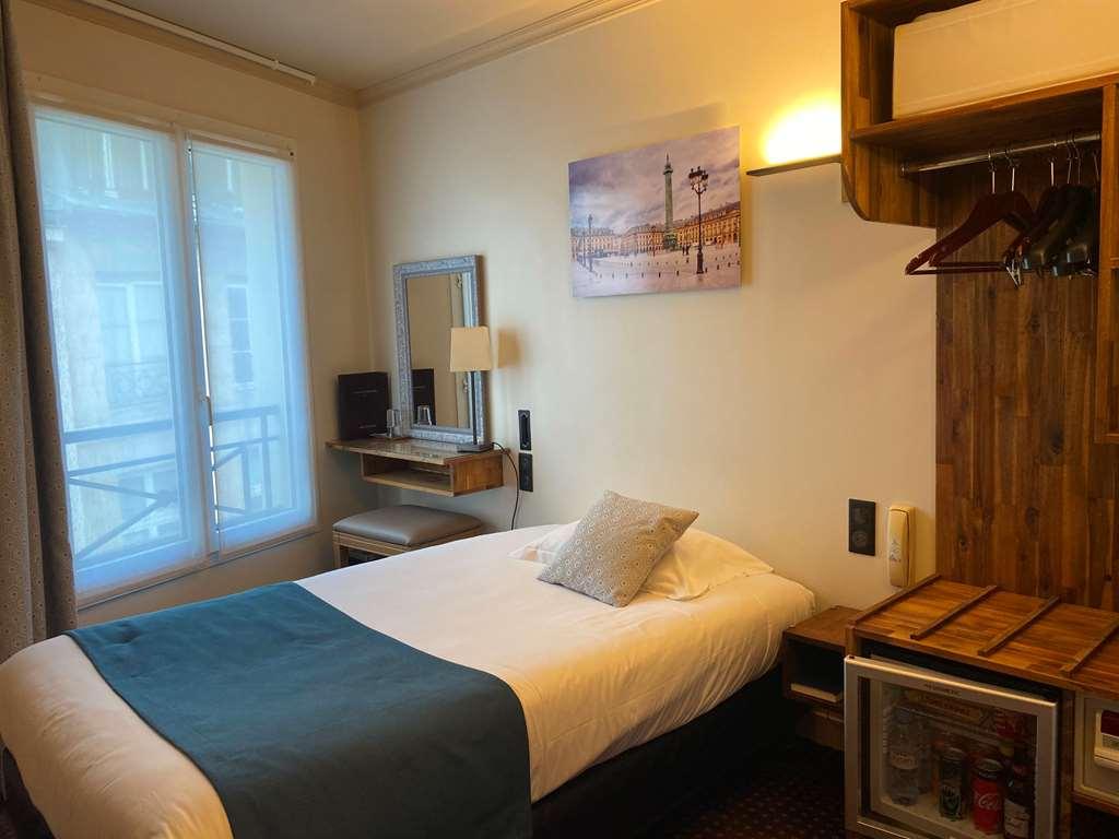 Hotel Louvre Sainte Anne Paris Phòng bức ảnh